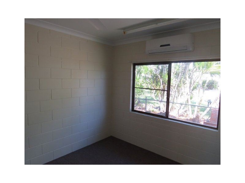 4/25 Queen Street, Ayr QLD 4807