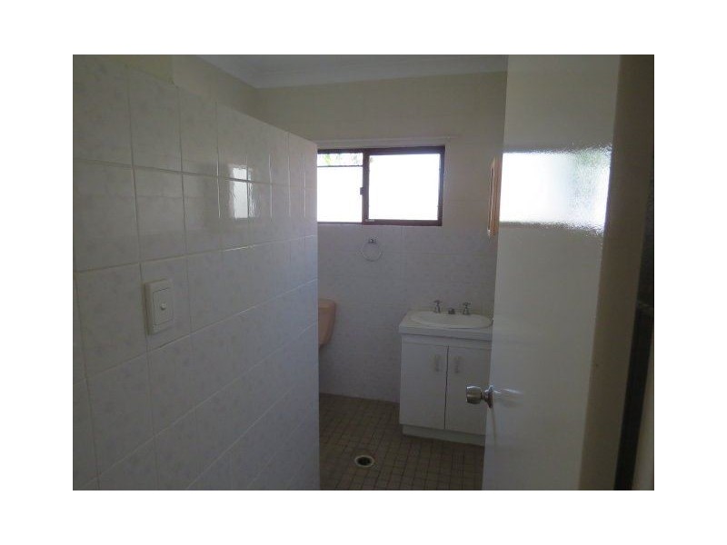 4/25 Queen Street, Ayr QLD 4807