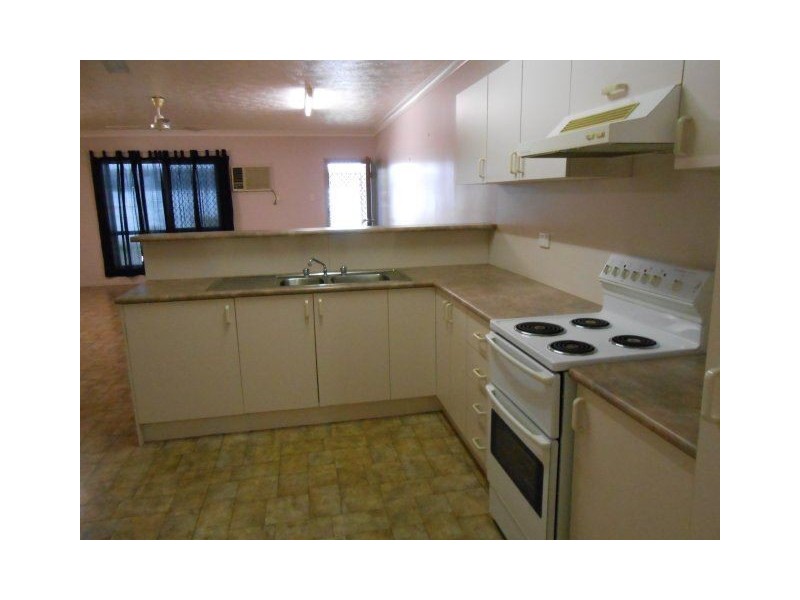 2/49 Graham Street, Ayr QLD 4807