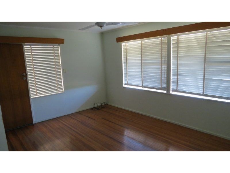 7 Palm Avenue, Brandon QLD 4808