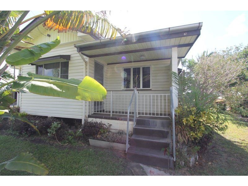 42 Beach Road, Ayr QLD 4807