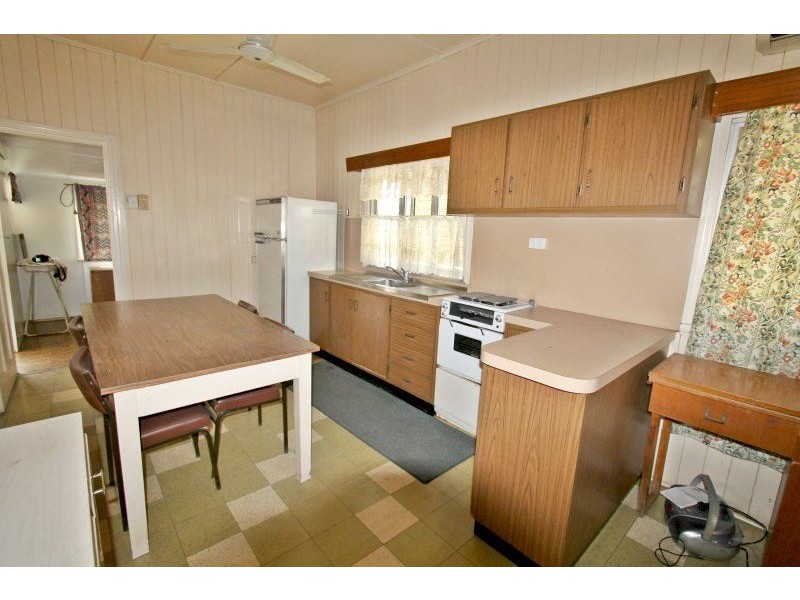 42 Beach Road, Ayr QLD 4807