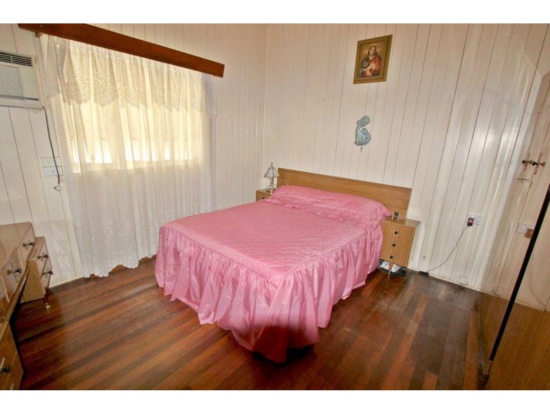 42 Beach Road, Ayr QLD 4807