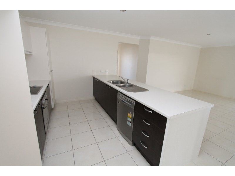 4 Mulberry Circuit, Ayr QLD 4807