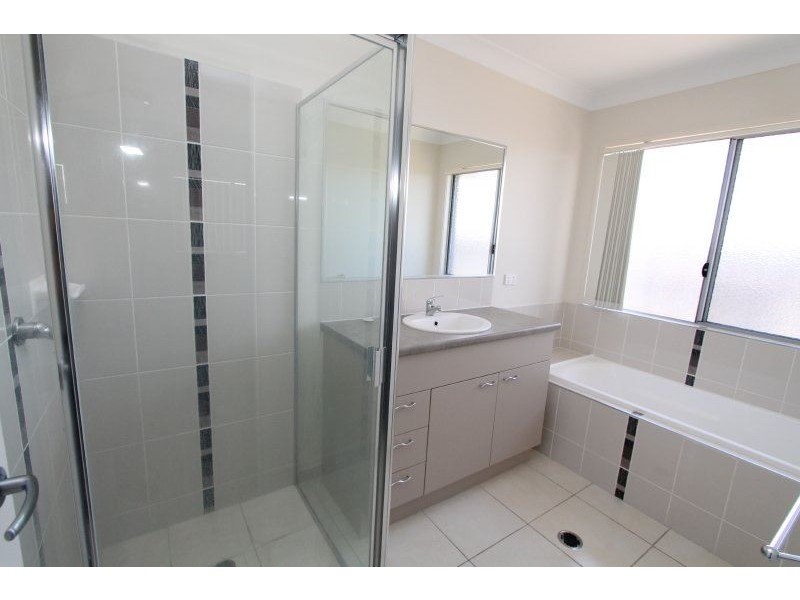 4 Mulberry Circuit, Ayr QLD 4807