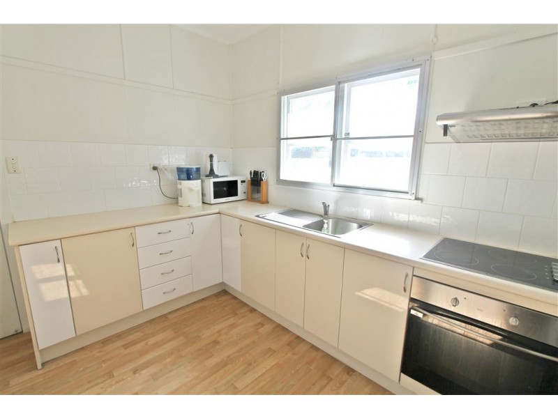 24 Fifteenth Avenue, Home Hill QLD 4806
