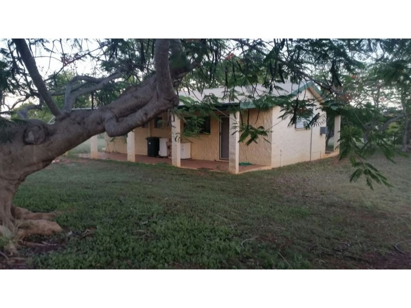 6 Scotia Street, Ravenswood QLD 4816