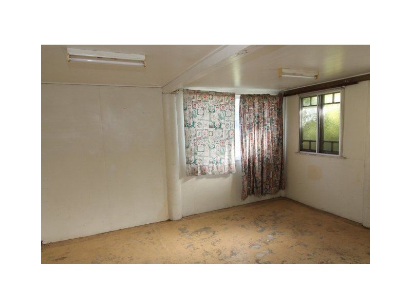 110 Tenth Avenue, Home Hill QLD 4806