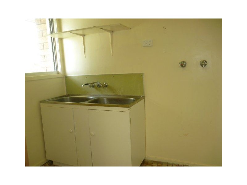 4 Catherine Street, Ayr QLD 4807