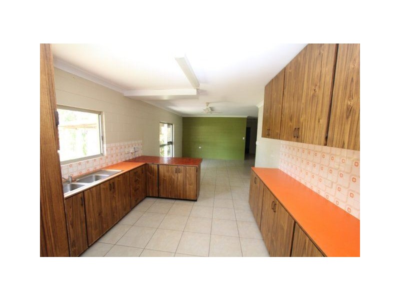 87 Juanita Drive, Mount Kelly QLD 4807