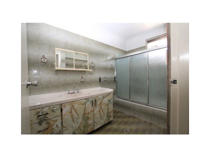 87 Juanita Drive, Mount Kelly QLD 4807