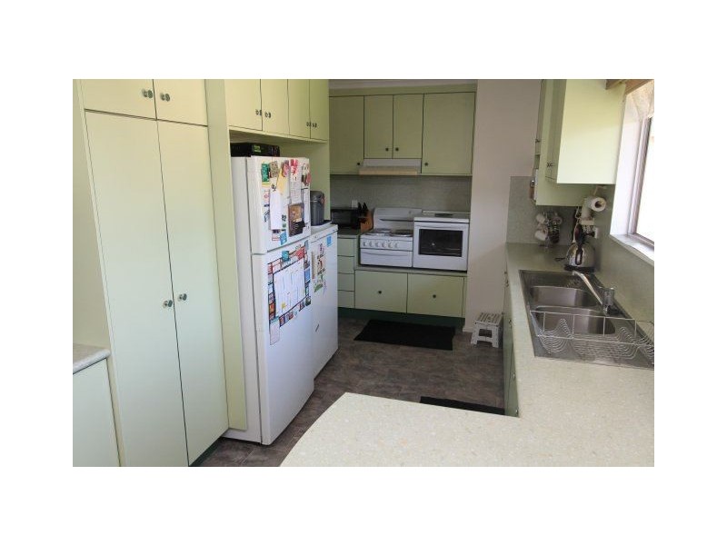21 Tenth Street, Home Hill QLD 4806