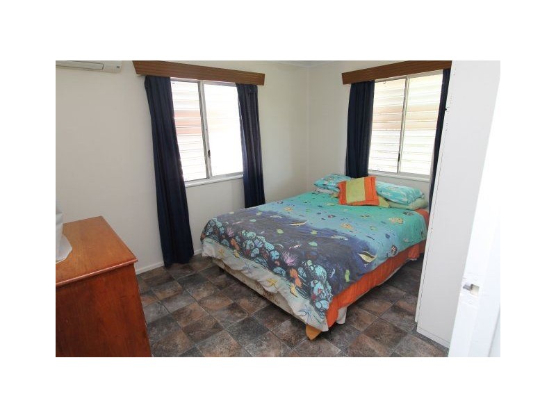 21 Tenth Street, Home Hill QLD 4806