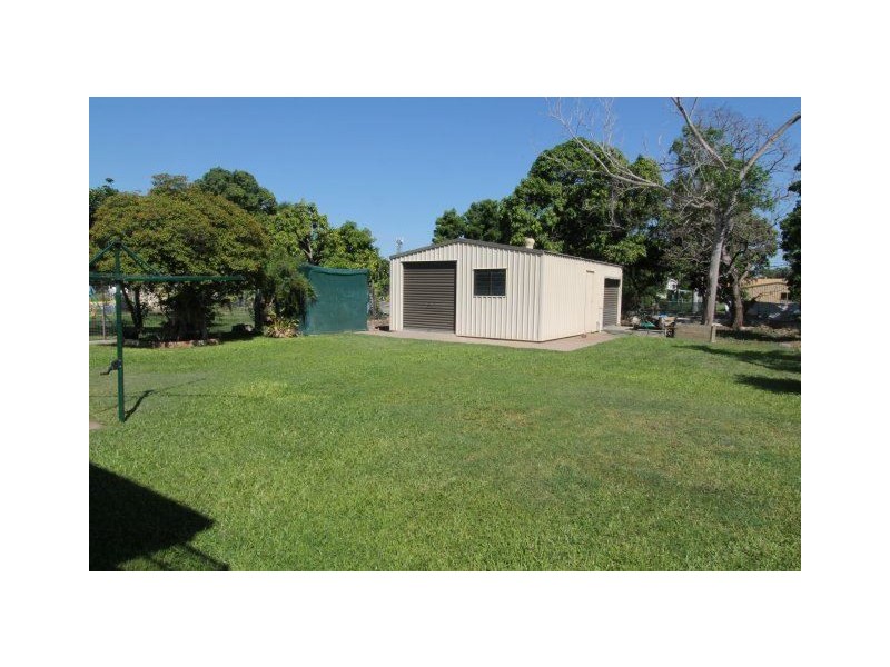 21 Tenth Street, Home Hill QLD 4806