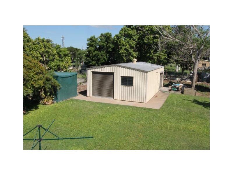 21 Tenth Street, Home Hill QLD 4806