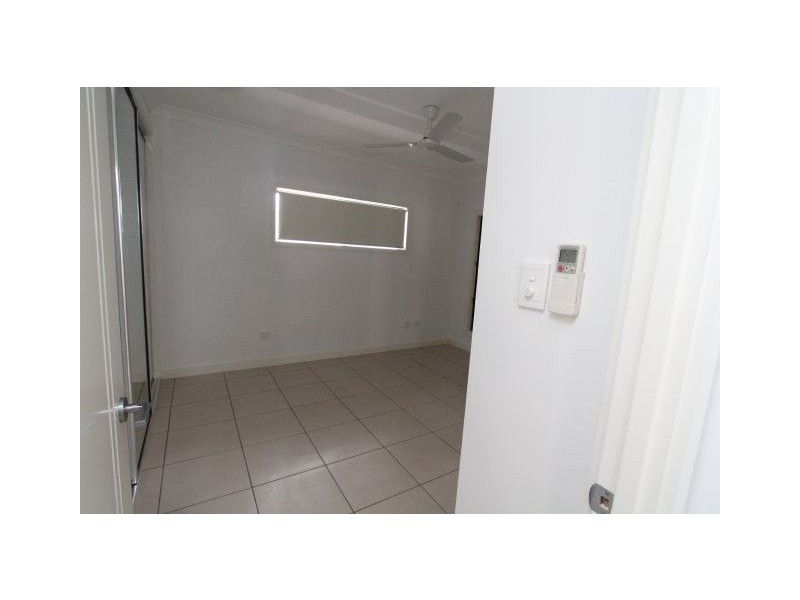 1/92 Macmillan Street, Ayr QLD 4807