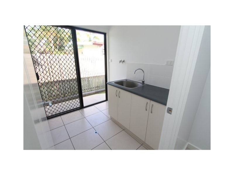 1/92 Macmillan Street, Ayr QLD 4807