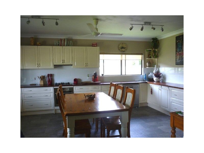 24 Grey Street, Ayr QLD 4807
