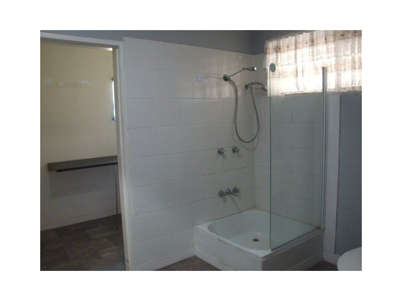 24 Grey Street, Ayr QLD 4807
