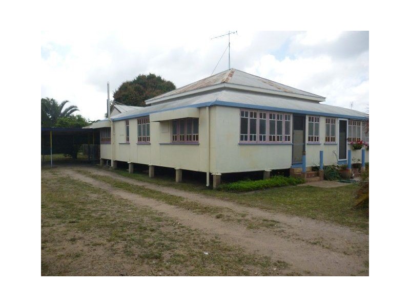 2/131 Wilmington Street, Ayr QLD 4807