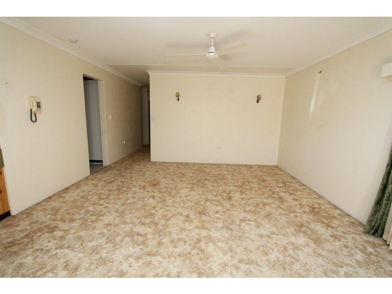 1/100 Wickham Street, Ayr QLD 4807