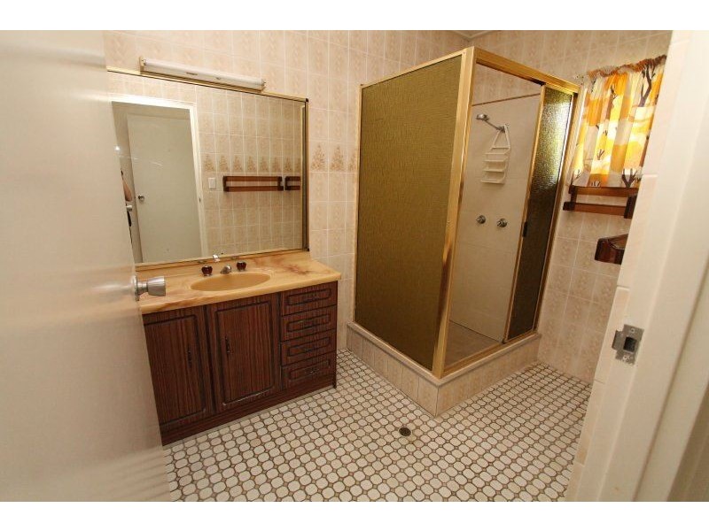 1/100 Wickham Street, Ayr QLD 4807