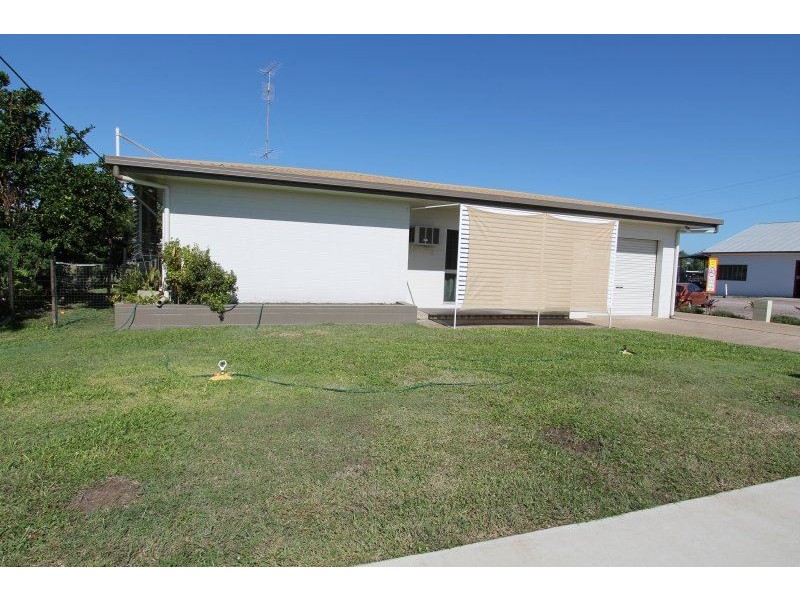 1/100 Wickham Street, Ayr QLD 4807