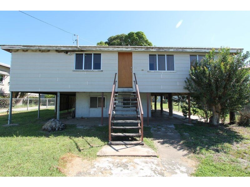 82 Twelfth Avenue, Home Hill QLD 4806