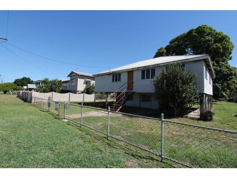 82 Twelfth Avenue, Home Hill QLD 4806
