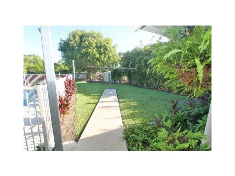 27 Munro Street, Brandon QLD 4808