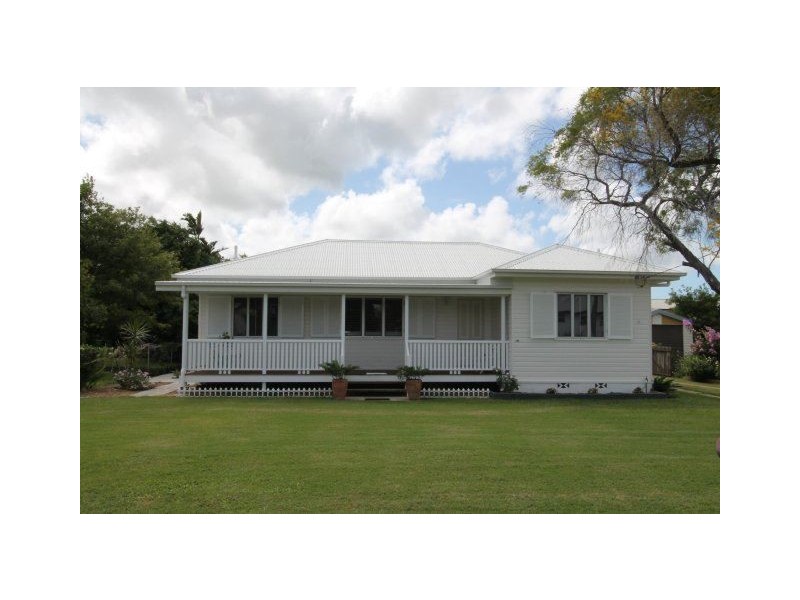 147 Ninth Avenue, Home Hill QLD 4806