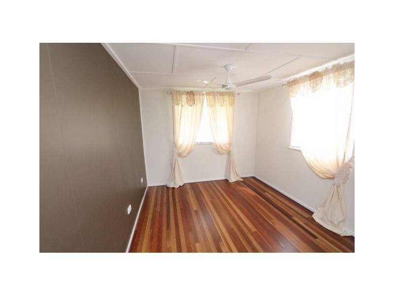 147 Ninth Avenue, Home Hill QLD 4806
