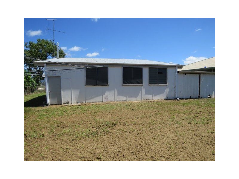 101 Twelfth Avenue, Home Hill QLD 4806