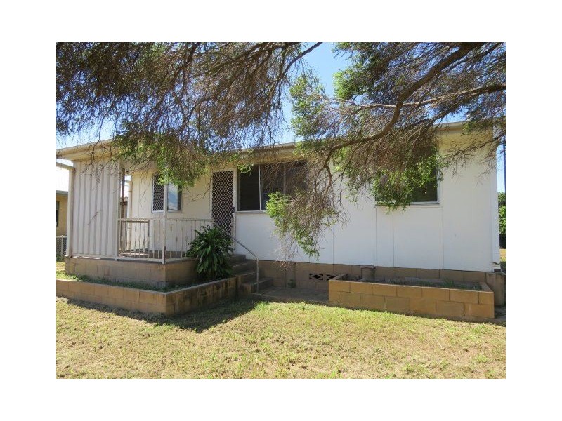 101 Twelfth Avenue, Home Hill QLD 4806