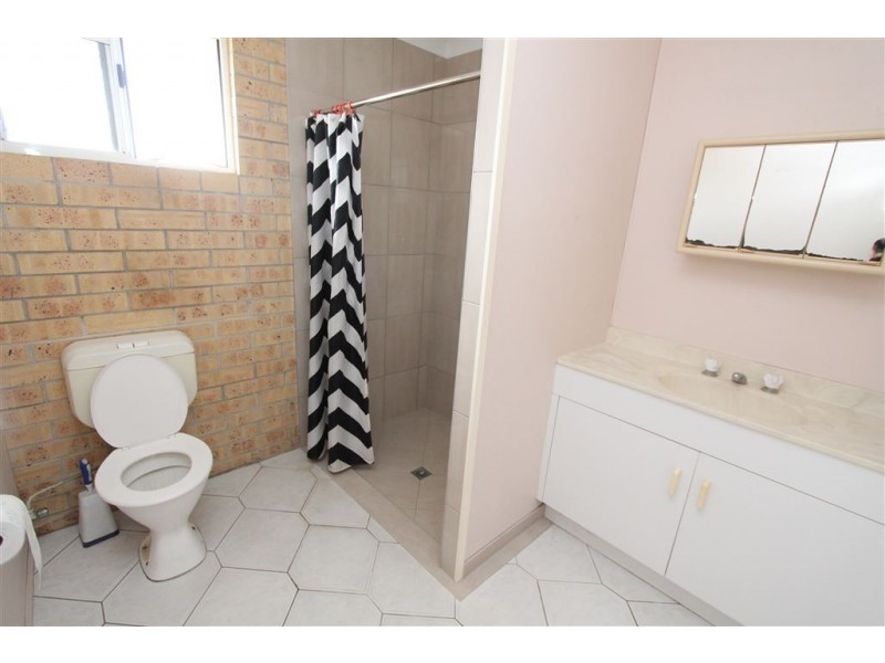 4/111 Wilmington Street, Ayr QLD 4807