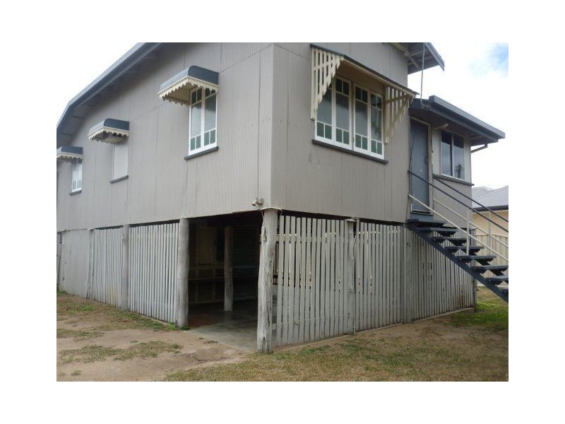 52 Eighth Street, Home Hill QLD 4806