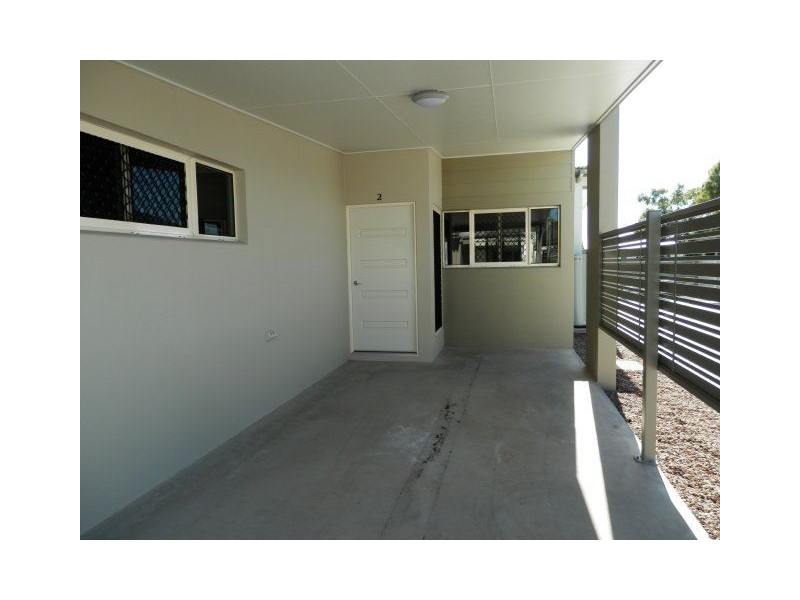 5/6-8 Queen Street, Ayr QLD 4807