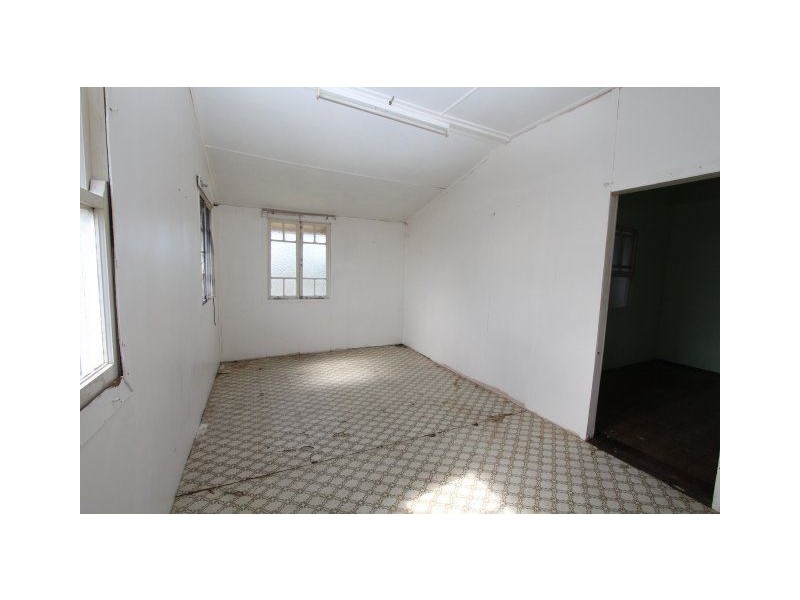 13 Rossiter Street, Ayr QLD 4807