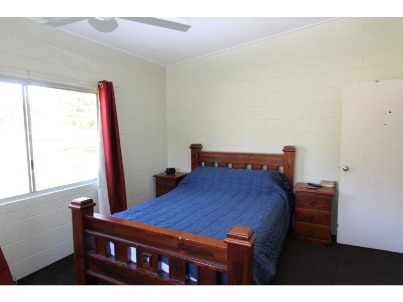 35 Juanita Drive, Mount Kelly QLD 4807