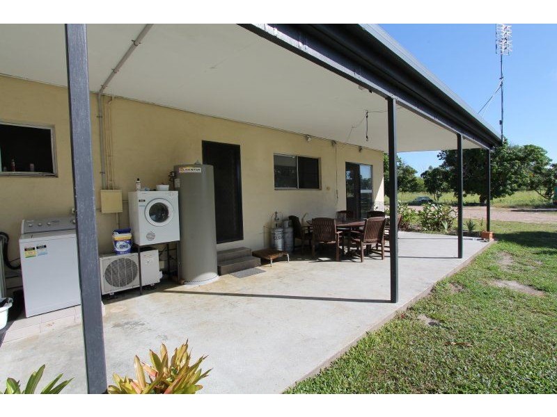 35 Juanita Drive, Mount Kelly QLD 4807