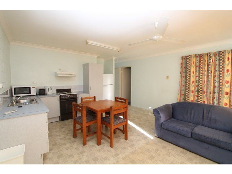 2/148 Graham Street, Ayr QLD 4807