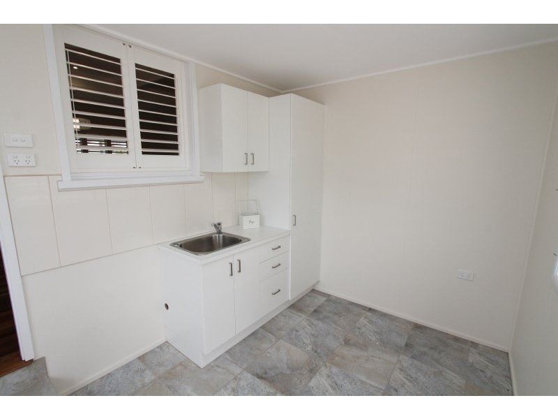 143 Ninth Avenue, Home Hill QLD 4806