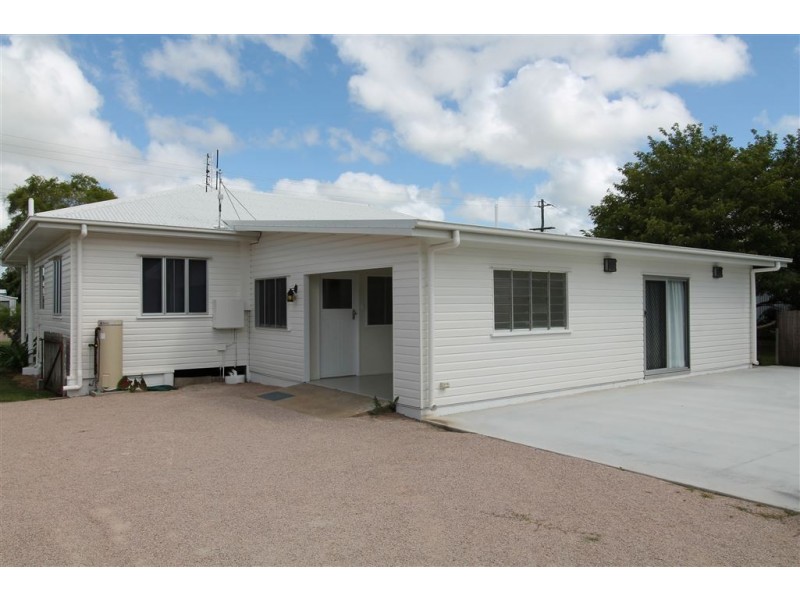 143 Ninth Avenue, Home Hill QLD 4806