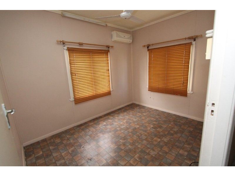 12 Ross Street, Ayr QLD 4807