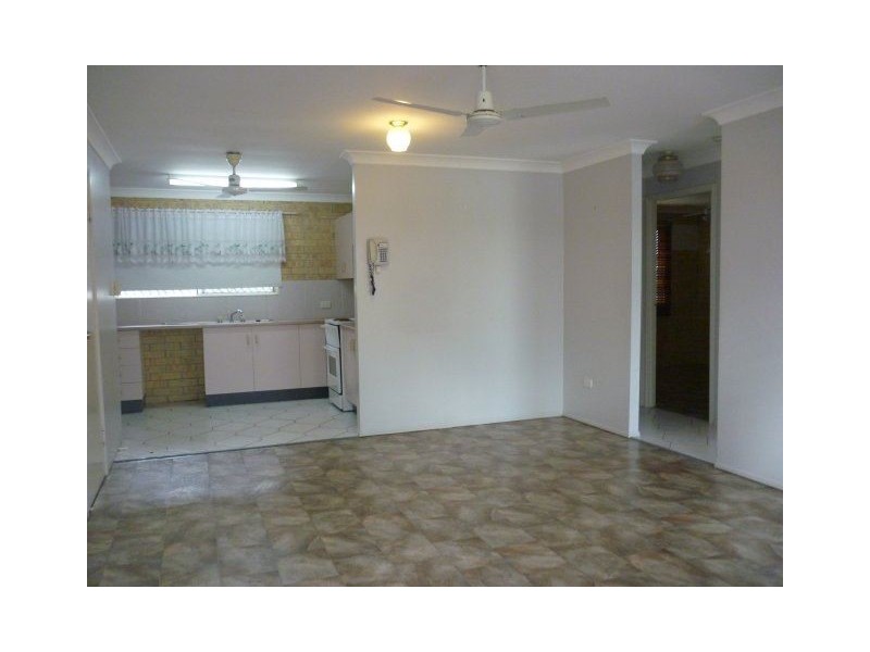 1/111 Wilmington Street, Ayr QLD 4807