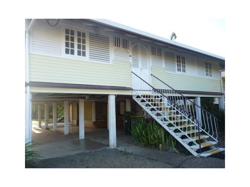 99 Ninth Avenue, Home Hill QLD 4806