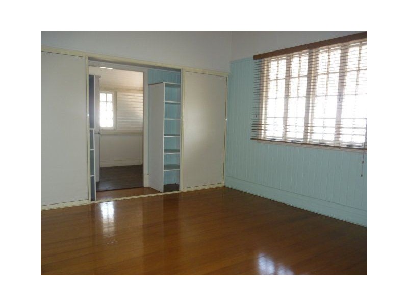 99 Ninth Avenue, Home Hill QLD 4806