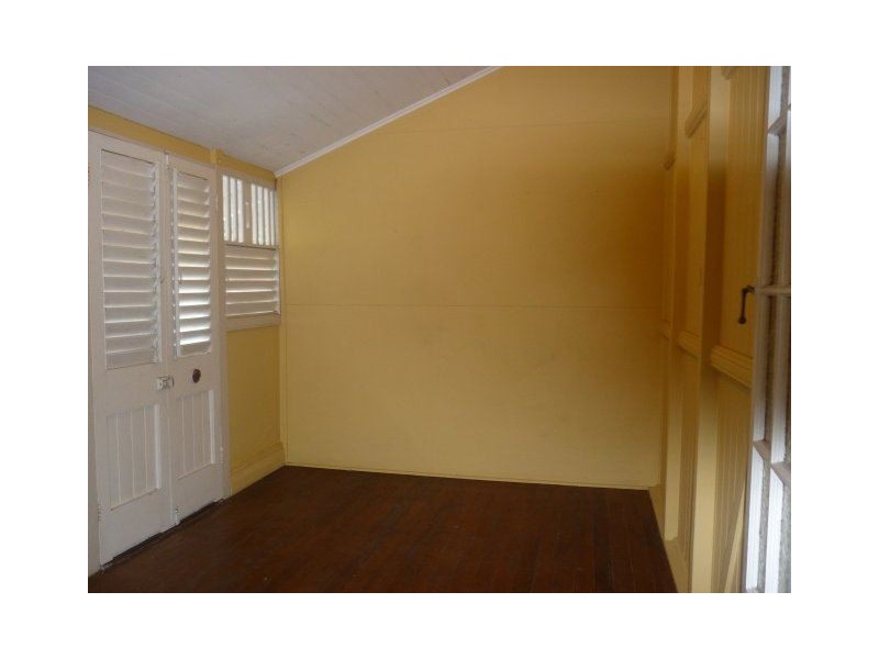 99 Ninth Avenue, Home Hill QLD 4806