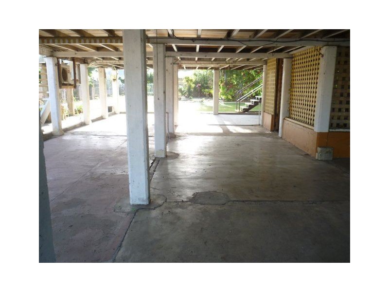 99 Ninth Avenue, Home Hill QLD 4806