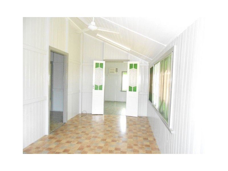 14 Munro Street, Ayr QLD 4807